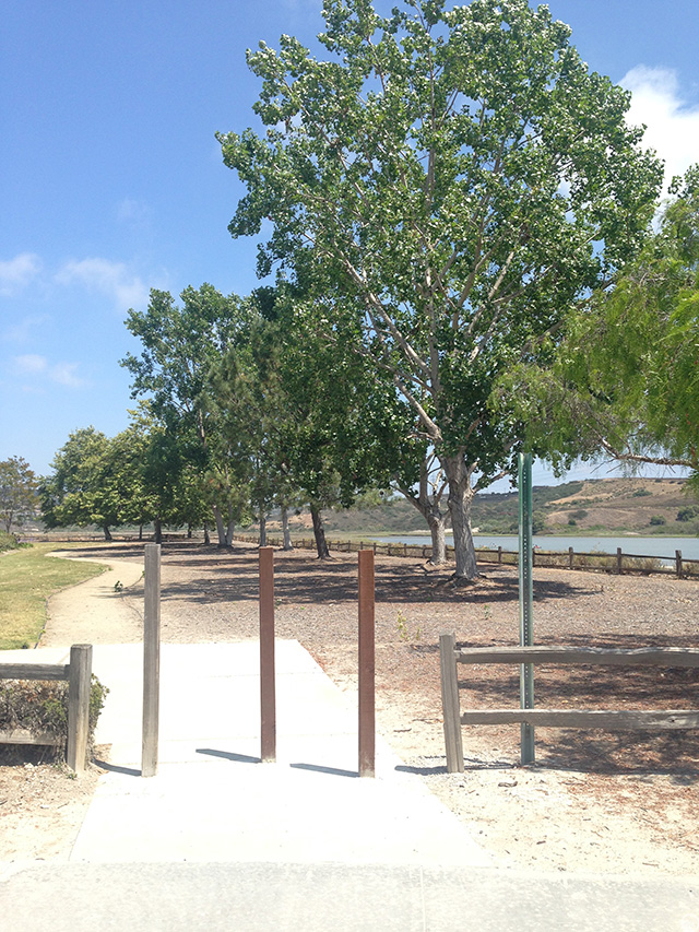 Agua Hedionda Lagoon (Bayshore Drive)